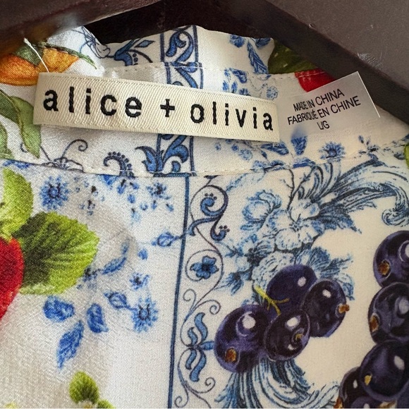 Alice + Olivia "Willa" silk fruit Patterned Puff Sleeve Blouse - Picture 5 of 7
